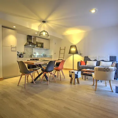 Moderne Au Centre De Avec Parking - Fr-1-524-136 Apartment Morzine